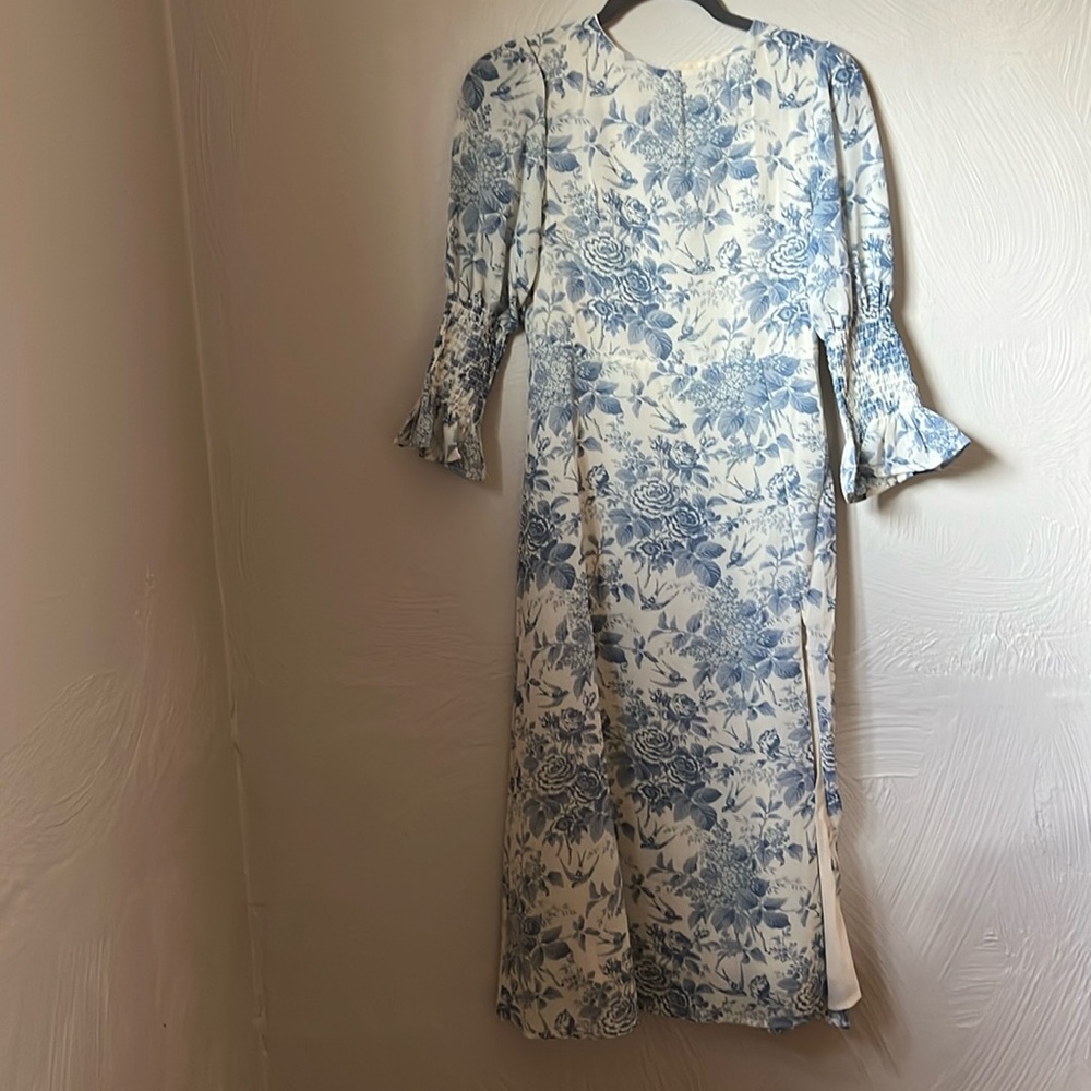 Dress similar to Reformation Carolena!